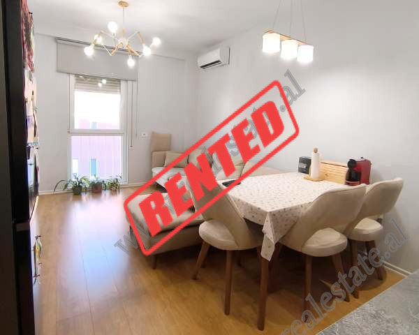 Apartament 2+1 me qira ne rrugen Hasan Vogli ne Rezidencen 3D ne Tirane.
Pozicionohet ne katin 5 te